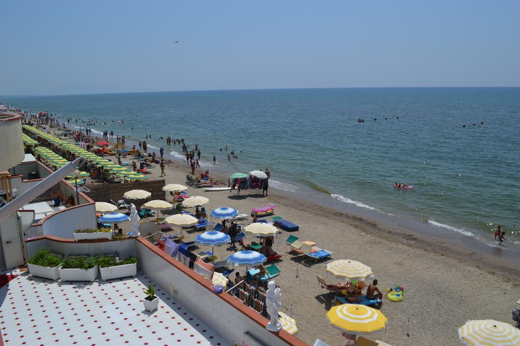 Casa Vacanze Dei Navigatori On The Sea Pontecagnano Extérieur photo